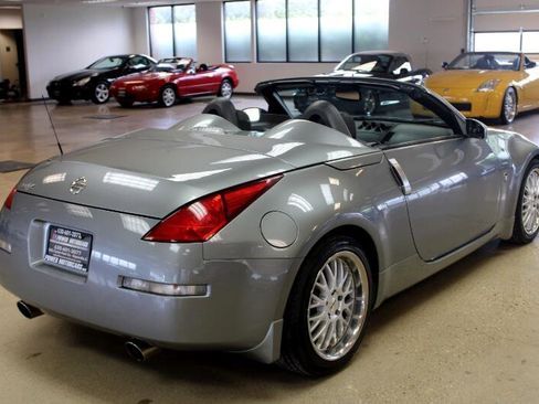 Used 2004 Nissan 350Z Touring image 5