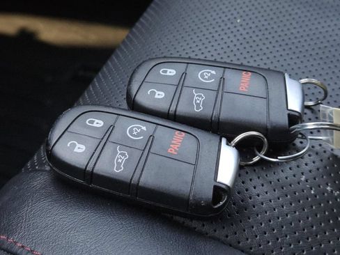 Used 2022 Dodge Durango R/T w/ Blacktop Package RWD image 50