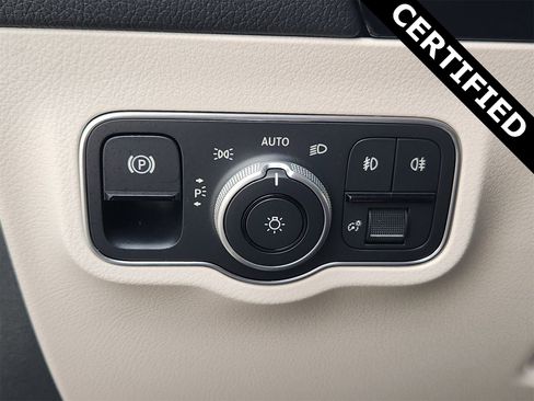 Certified 2025 Mercedes-Benz GLA 250 image 21