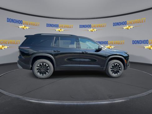 New 2026 Chevrolet Traverse Z71 w/ Driver Confidence Package image 12
