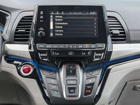 Used 2023 Honda Odyssey Touring image 18