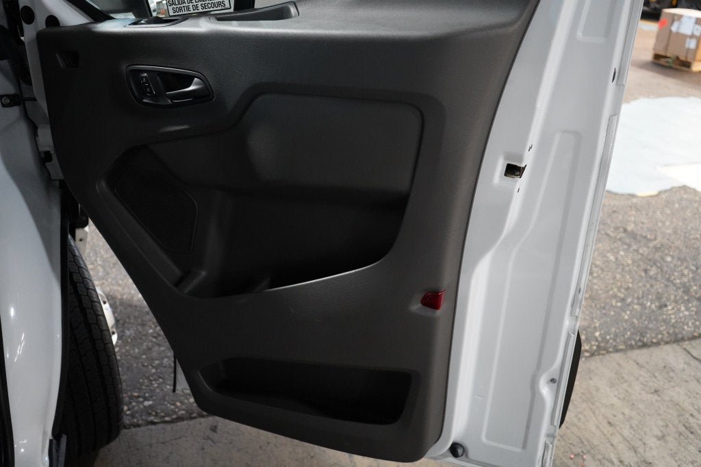 Used 2024 Ford Transit 350 XLT RWD image 27