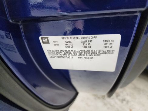 Used 2005 Chevrolet Corvette Convertible w/ Preferred Equipment Group RWD image 29