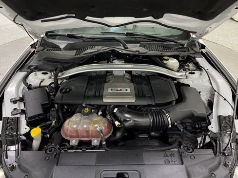 Used 2018 Ford Mustang GT Premium RWD image 26