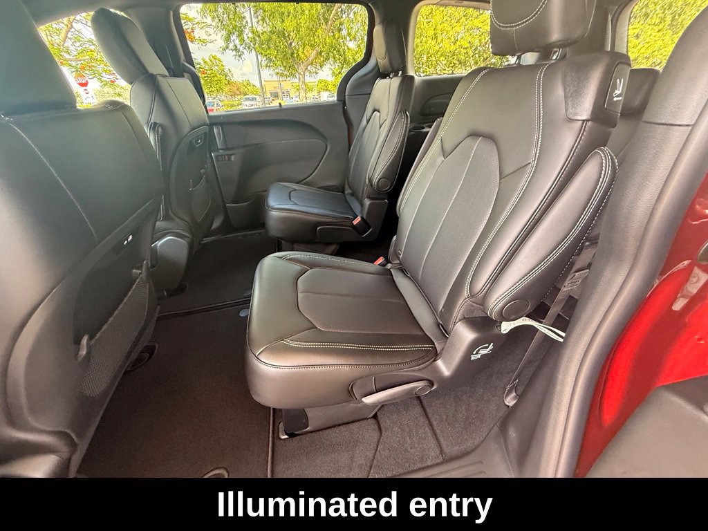 New 2027 Chrysler Pacifica Select w/ Family Tech Group FWD image 26
