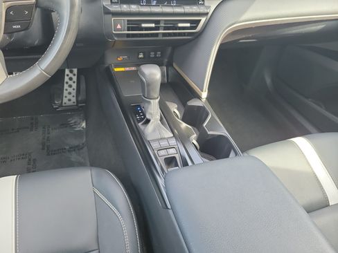 Used 2025 Toyota Camry SE w/ Multimedia Upgrade Package FWD image 19