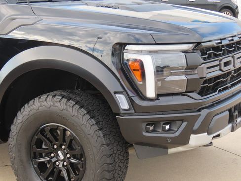 Certified 2025 Ford F150 Raptor AWD/4WD image 6