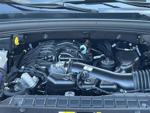 New 2025 Jeep Grand Cherokee Summit image 12