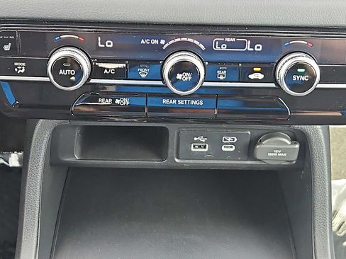 Certified 2025 Honda Pilot Sport image 16