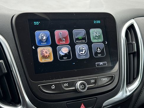 Used 2018 Chevrolet Equinox Premier image 18