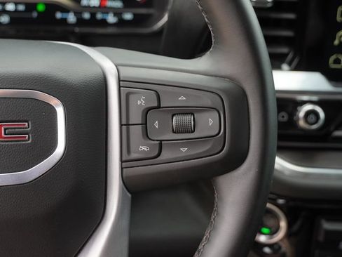 Used 2025 GMC Sierra 1500 SLT AWD/4WD image 28
