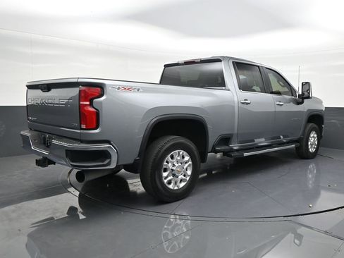 Used 2024 Chevrolet Silverado 2500 LTZ w/ LTZ Convenience Package AWD/4WD image 5