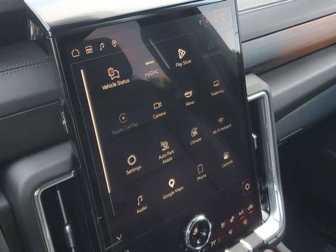 Used 2025 GMC Yukon XL Denali AWD/4WD image 49