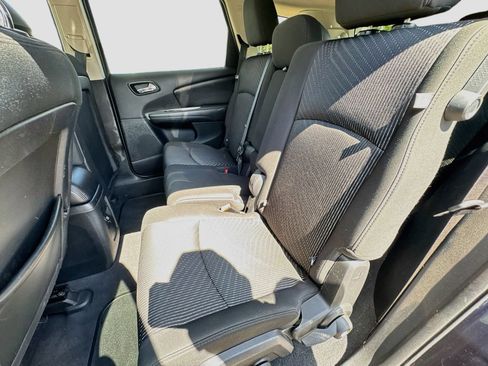 Used 2011 Dodge Journey Mainstreet w/ Safe & Sound Group AWD/4WD image 27