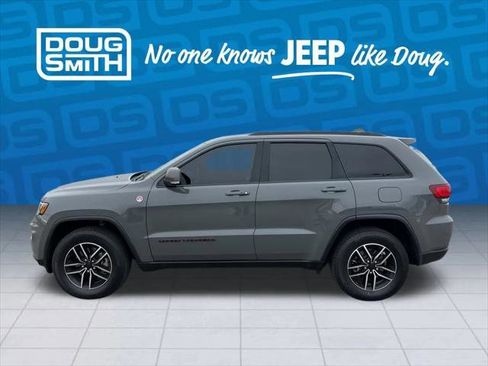 Certified 2021 Jeep Grand Cherokee Trailhawk w/ Trailhawk Luxury Group image 2