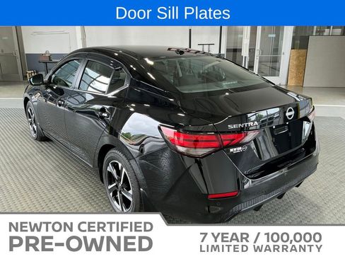 Used 2025 Nissan Sentra SV FWD image 8