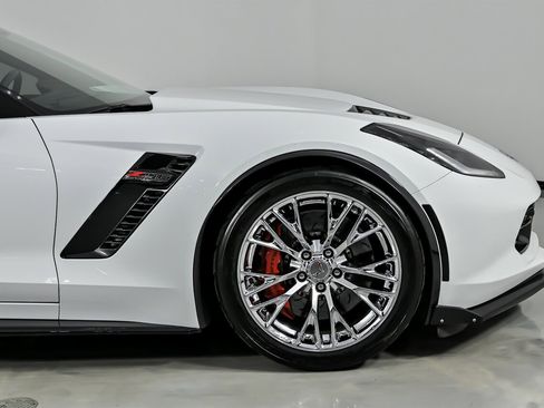 Used 2016 Chevrolet Corvette Z06 w/ 3LZ Preferred Equipment Group RWD image 15