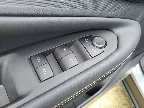 Used 2026 Chevrolet Blazer EV LT w/ Midnight/Sport Edition image 18