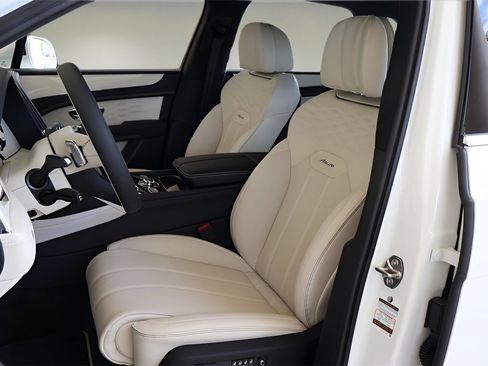 New 2025 Bentley Bentayga image 13