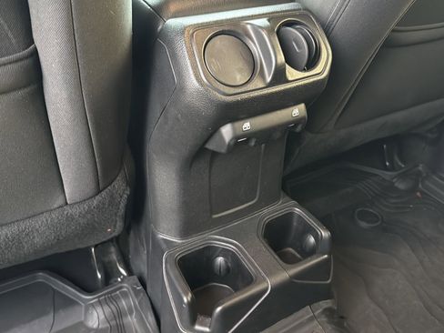 Certified 2020 Jeep Wrangler Willys image 25