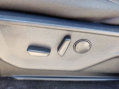 Used 2022 Ford F150 XLT w/ Equipment Group 302A High image 11