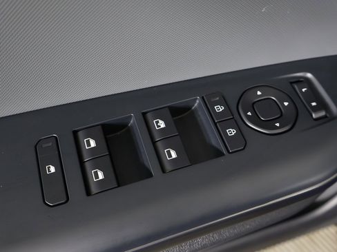 Used 2025 Kia K4 LXS image 34