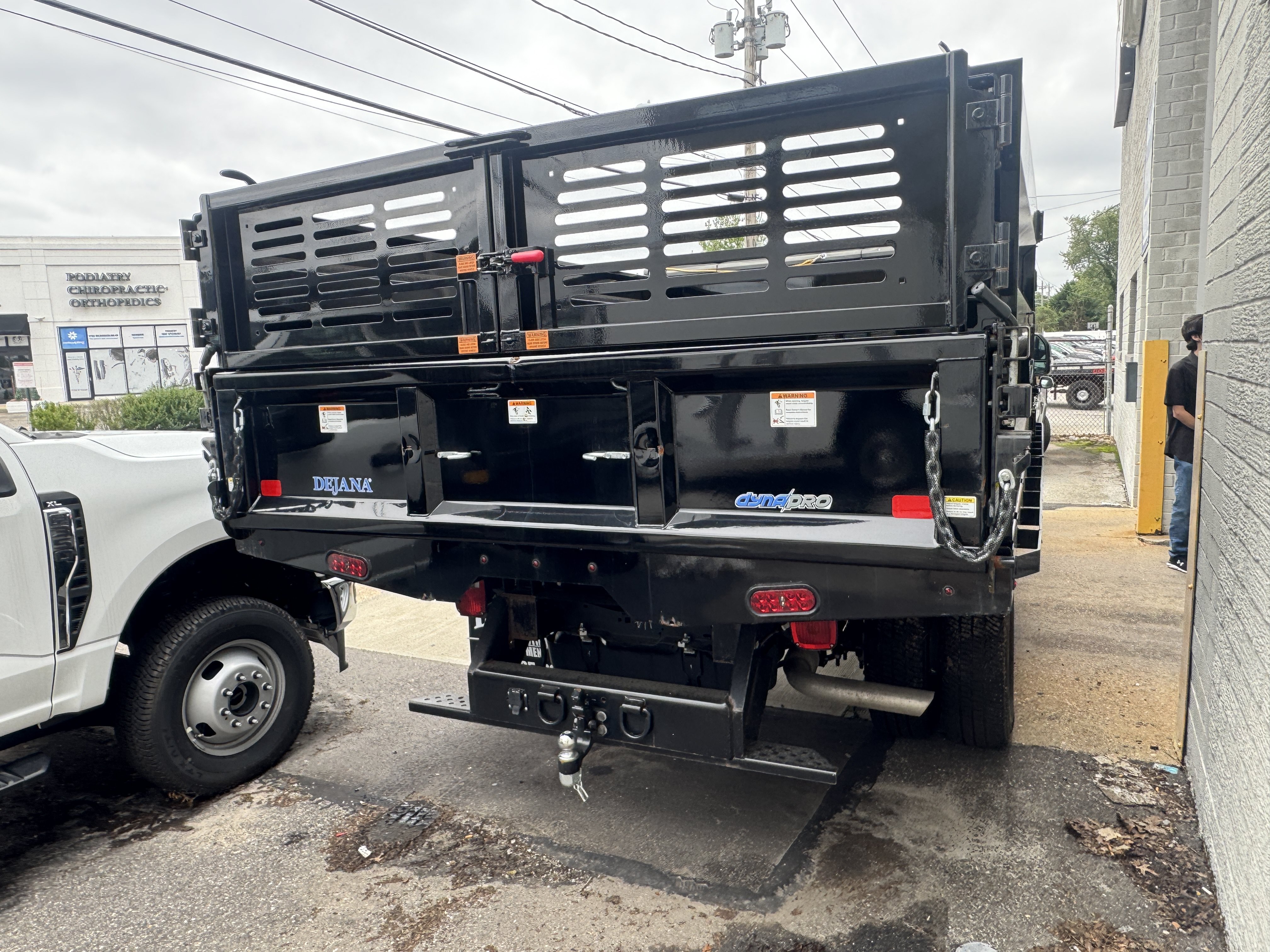 New 2025 Ford F350 XL w/ XL Chrome Package AWD/4WD image 4