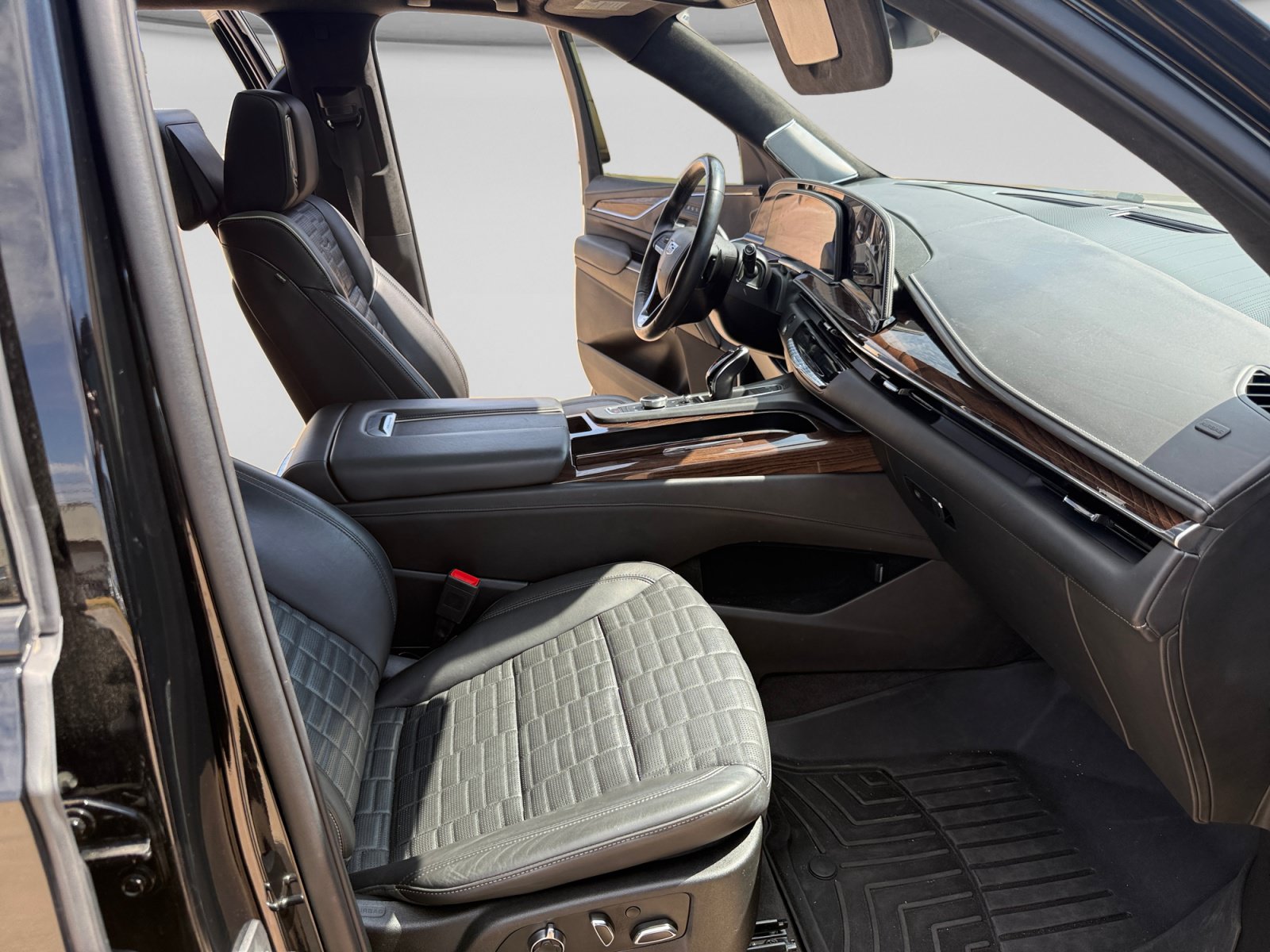 Used 2022 Cadillac Escalade Sport Platinum AWD/4WD image 27