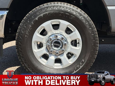 Used 2024 Ford F250 XLT w/ FX4 Off-Road Package AWD/4WD image 12