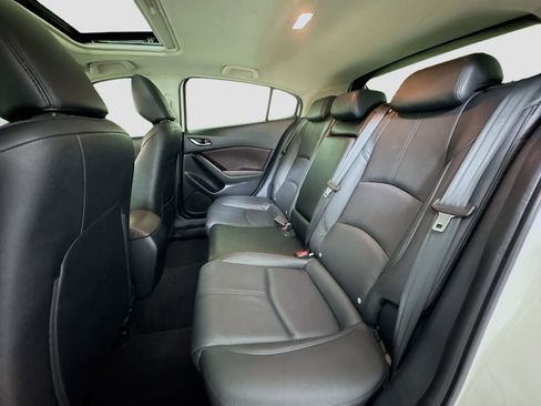 Used 2018 MAZDA MAZDA3 Grand Touring w/ Premium Equipment Package image 19