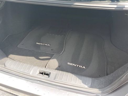 Used 2020 Nissan Sentra SV FWD image 6
