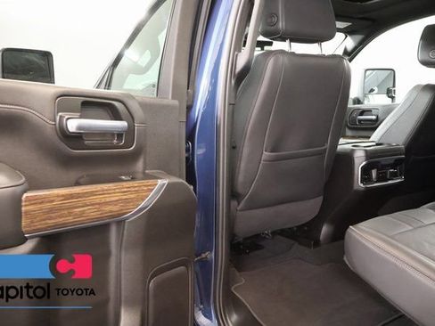 Used 2022 Chevrolet Silverado 3500 High Country w/ Z71 Off-Road Package AWD/4WD image 31