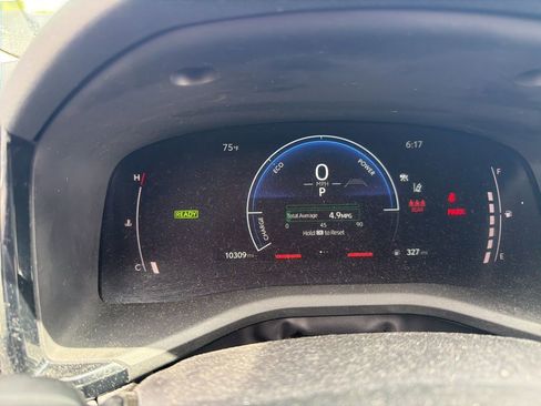 Used 2025 Toyota Camry LE w/ Convenience Package image 12