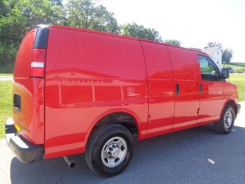 Used 2024 Chevrolet Express 2500 w/ Driver Convenience Package RWD image 6