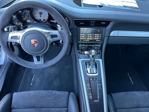 Used 2015 Porsche 911 GT3 image 6