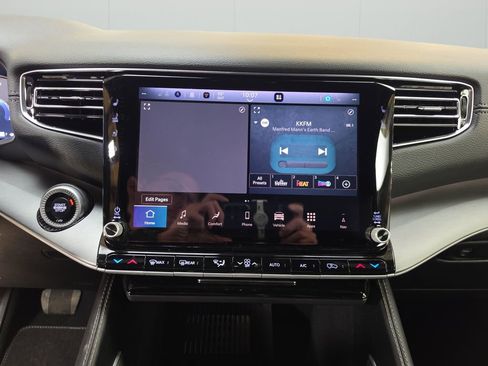 New 2026 Jeep Grand Wagoneer Limited w/ Premium Group II AWD/4WD image 22