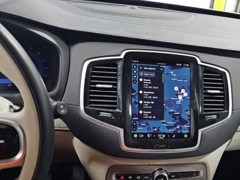 Used 2024 Volvo XC90 B6 Ultimate w/ Protection Package Premier image 13