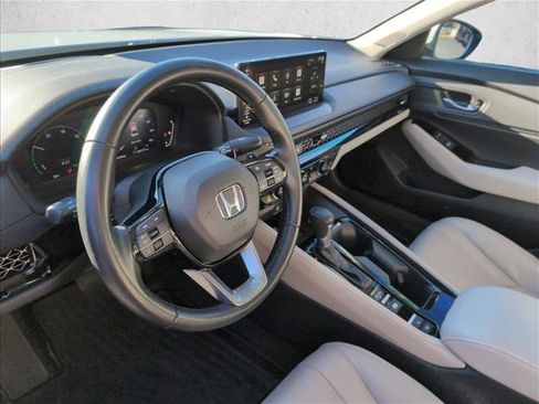 Used 2023 Honda Accord Touring image 8