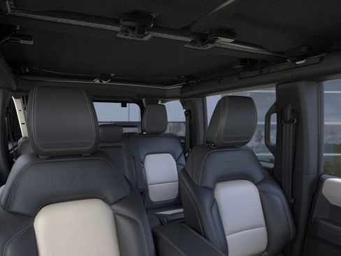 New 2026 Ford Bronco Outer Banks w/ Sasquatch Package AWD/4WD image 12