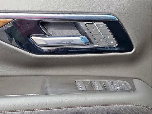 New 2026 Chevrolet Tahoe High Country AWD/4WD image 16