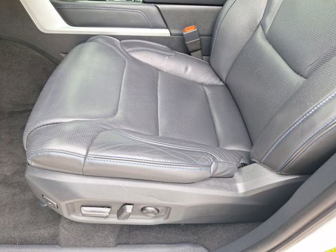 Used 2023 Toyota Sequoia Platinum AWD/4WD image 16