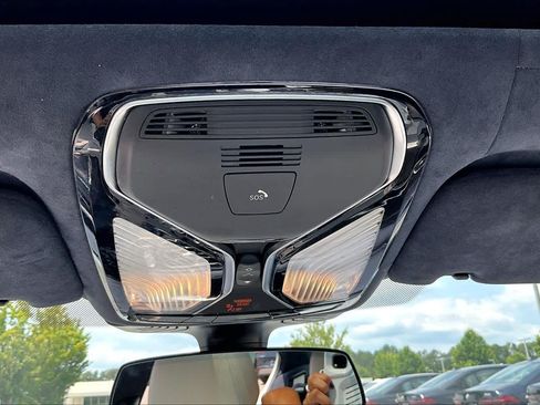 Used 2022 BMW 750i xDrive w/ Luxury Rear Seating Package AWD/4WD image 36