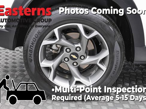 Used 2025 Chevrolet Trax LT FWD image 29