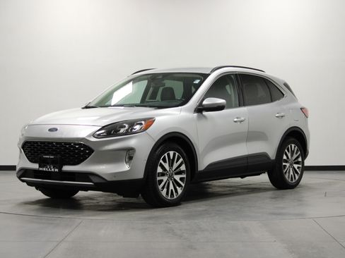 Used 2020 Ford Escape Titanium image 8
