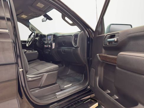 Used 2019 GMC Sierra 1500 SLE w/ SLE Value Package image 29