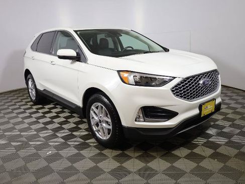 Certified 2024 Ford Edge SEL w/ Convenience Package AWD/4WD image 4