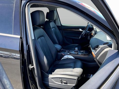 Used 2018 Audi Q5 2.0T Premium AWD/4WD image 7