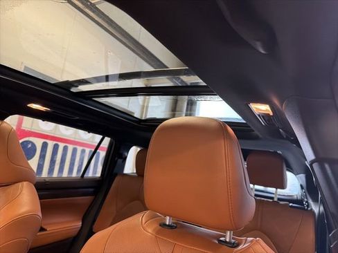 Used 2020 Toyota Highlander Platinum image 7