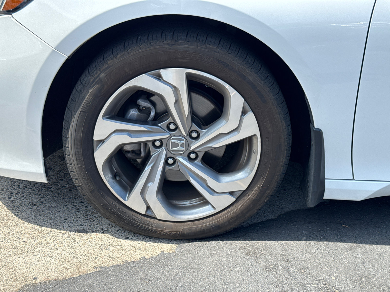 Used 2018 Honda Accord EX-L image 4