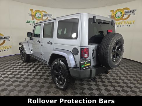 Used 2015 Jeep Wrangler Unlimited Sahara AWD/4WD image 7